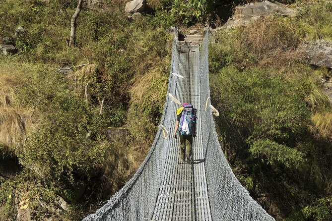 10 Days Manaslu Circuit Trek in Larke La Pass - Price and logistics: what your $1,049 really buys