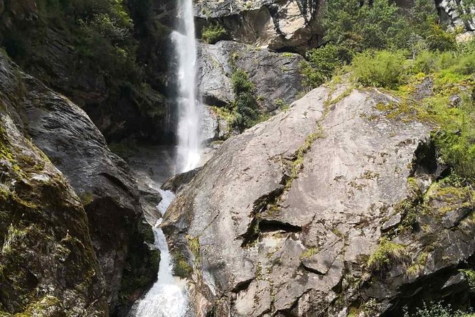 12 Days Manaslu Circuit Trek - River valleys and hot springs: from Khorlabesi to Jagat (and Tatopani’s feel)