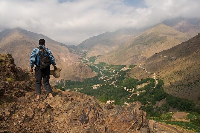 2- Day Guided Cultural Trek in the Atlas Mountains from Marrakech - From Marrakech to Imlil: the drive that prepares you for real mountains