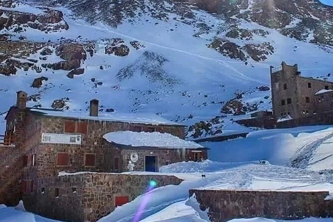 2-Day Jebel Toubkal Trek From Marrakech - The Overnight at Toubkal Refuge: Dinner, Sleep, and Altitude Reality