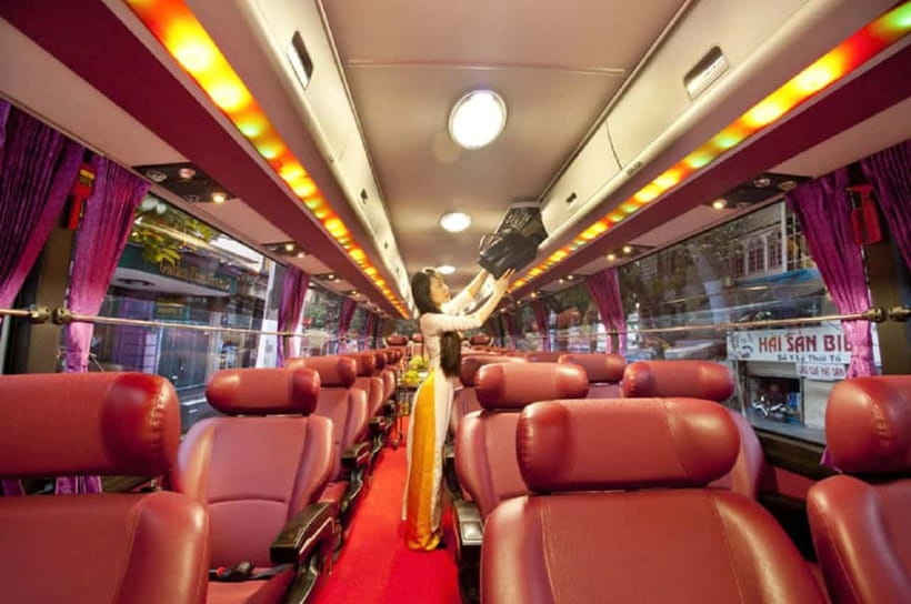 2-Day Sa Pa Ethnic Homestay Tour & Trek with Limousine Bus - Day 1: Hanoi to Sapa, Then Down Into Lao Chai and Ta Van