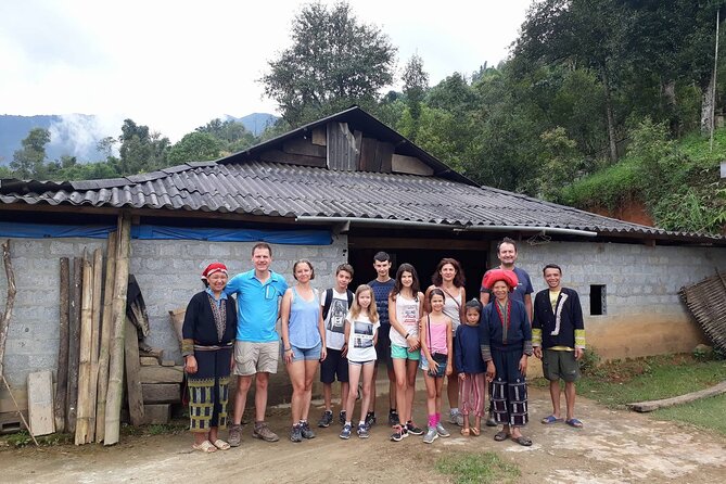 2 days authentic trekking tour in Sapa ( Homestay - Less touristy ) - Homestay in a traditional wooden house: what comfort looks like here