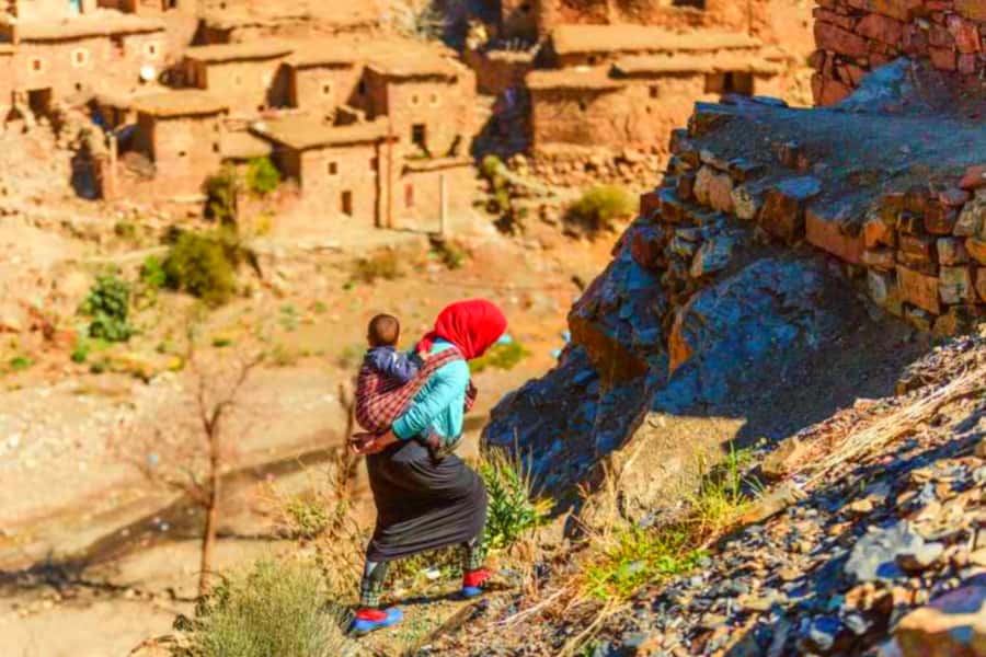 2 Days Desert Agafay and Atlas Mountains Trek From Marrakech - Riad night realities: views, comfort, and earplugs