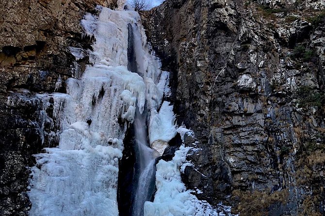 2 Days Private Tour to Kazbegi and Juta Village with Trekking - Day 2 from Juta: the hike to Chaukhi glacier and back