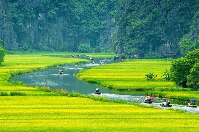2-Days Sapa Tour with Fansipan Cable Car Trekking Three Village - Ta Van bungalow stay: dinner with a local family, not just a hotel night