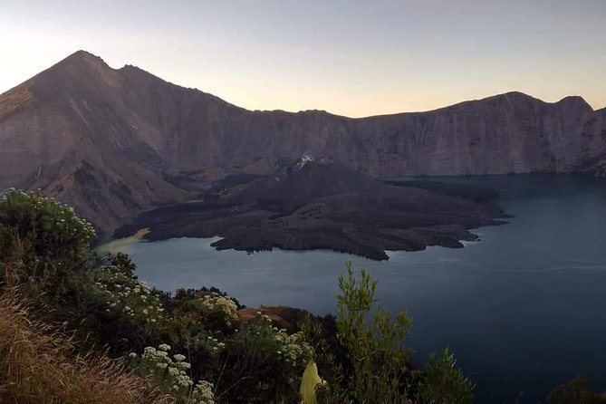 2D1N Senaru Crater Rim Trekking - Guides and porters: why the private setup is more than a marketing line