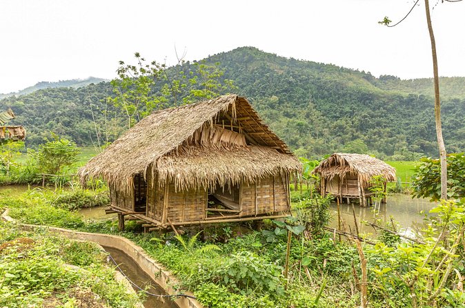 3 Days Pu Luong Off-road Trekking Best for Mountain Lovers - Day 2 Route: S-Shaped Paddy Fields, Chom Lan Weaving, and Hieu Waterfall Time