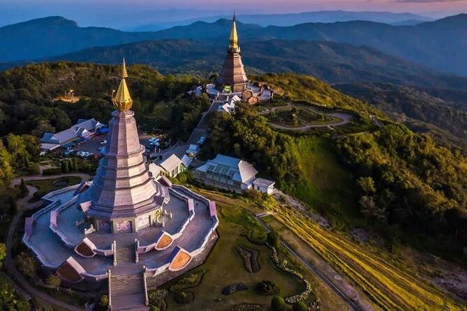 3-in-1: Doi Inthanon Tour, Elephant Sanctuary, and Trekking Trail - Guides and group size: what to expect day-of
