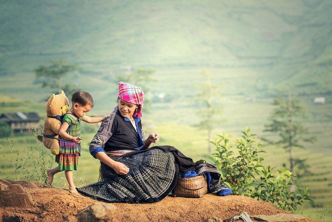 3-Night Sapa Trekking Tour from Hanoi - What to pack for moderate treks in Sa Pa weather
