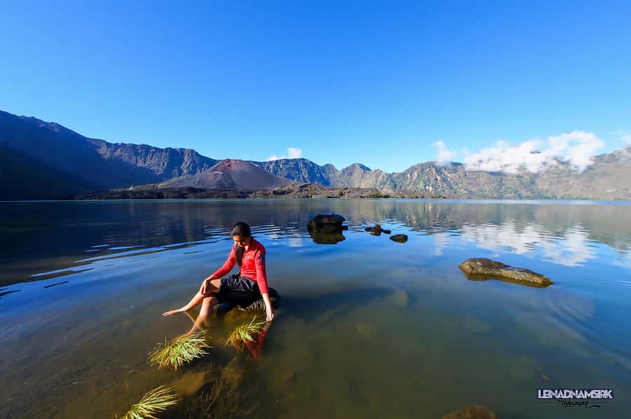 3d/2n trekking mount rinjani summit lake & hot springs - Day 1 from Sembalun registration to 2,639 m crater rim camp