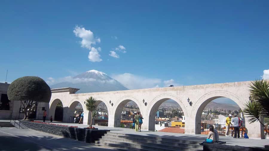 4 hours Tour: Route of Sillar with Trek in Culebrillas - Megacarving and the stonemasons: the moment this tour turns fun