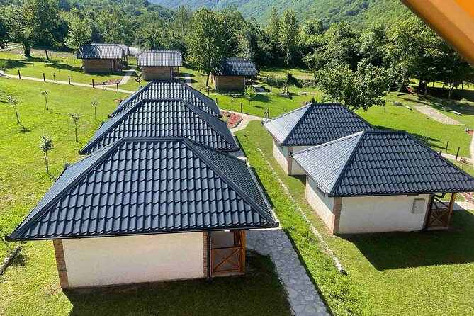 6 Day Tour - Trekking, Rafting, Jeep safari and Canyoning - Trekkers get their moment: Prijevor to heart-shaped Trnovačko Lake