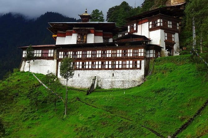 8 Days Bhutan Cultural Tour with 2-Day Bumdrak Trek - Day 5: Gangtey Nature Trail and Kyichu Lhakhang in Paro
