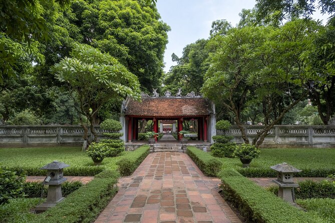 8-Days Hanoi, Sapa Trekking And Halong Bay Cruise - Giang Ta Chai and Su Pan: 8 km, Waterfall Views, and a Rattan Bridge