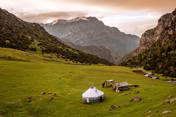 8 Days Private Tour at Lenin Peak Base Camp Trek - Yukhina Peak (5,130 m): Glacier Crevices and Thin-Air Reality