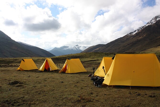 9 Days Druk-path Trek with Cultural sightseeing - Paro’s valley views, plus an itinerary that actually breathes
