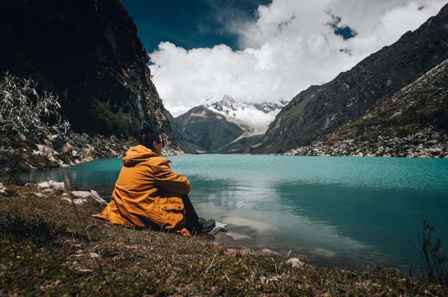 Ancash: Trekking to Paron Lagoon with Entrance | Full day| - Arriving at Parón Lagoon: walk time, photos, and peak views