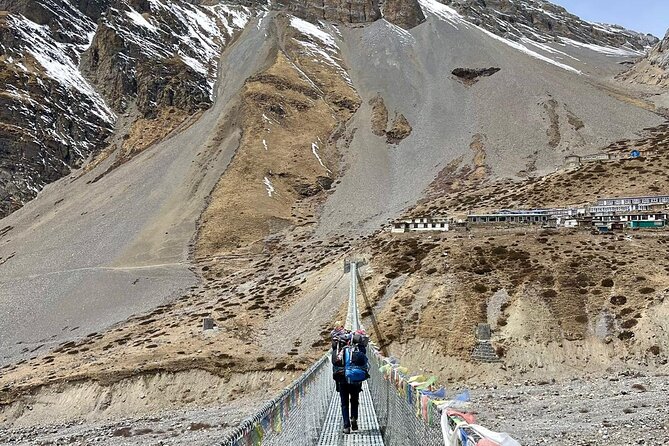 Annapurna Circuit Trek with Tilicho Lake (16 Days) - Manang acclimatization day: how you protect yourself before Thorong La