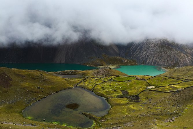 Ausangate Trek 5 Days - Day 2: Arapa Pass to turquoise lakes and Apacheta’s high blue views