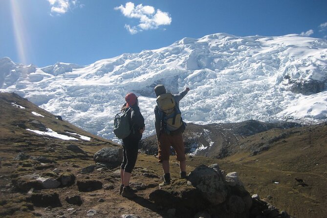 Ausangate Trek 5 Days - Day 4: Deep-blue lagoons, Pacchanta Valley, and soaking at the hot springs
