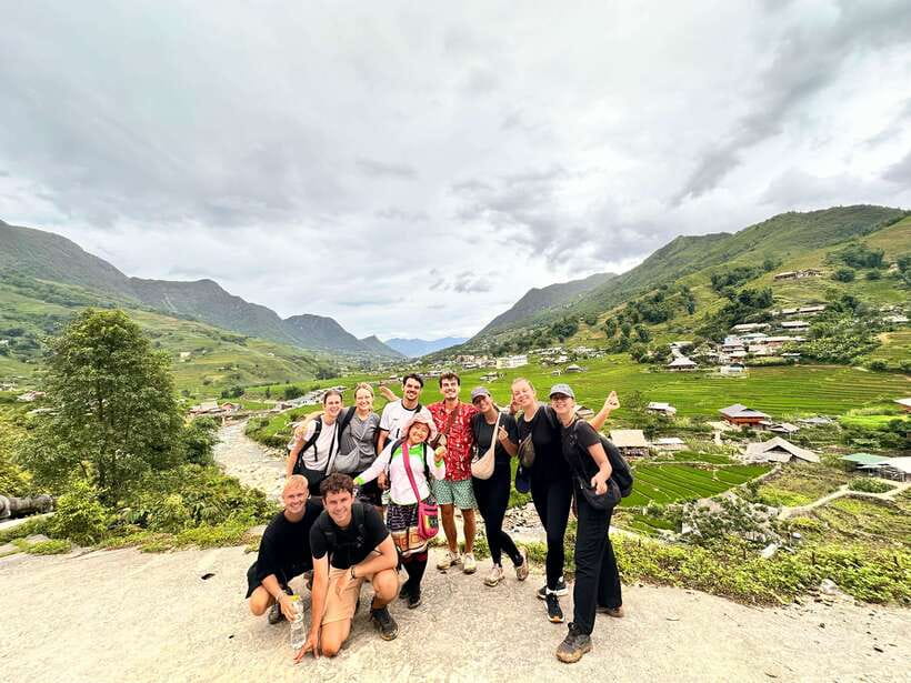 AUTHENIC 2D1N Trek & Bungalow Retreat with Dinh Hmong Family - Lunch with local families: food as the cultural shortcut