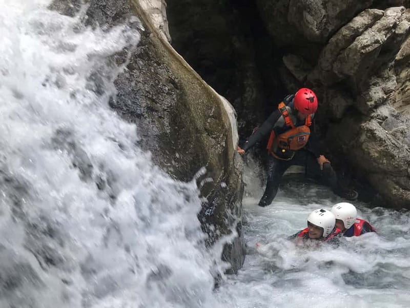 Bagni di Lucca: River Trekking In The Cocciglia Canyon - Getting to Firenze Rafting and the shuttle timing that matters