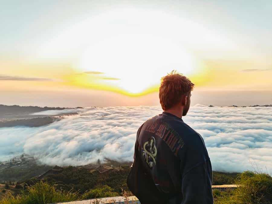 Bali: Mount Batur Guided Sunrise Trek with Breakfast - Looping around the crater: volcanic terrain, flora, and small moments