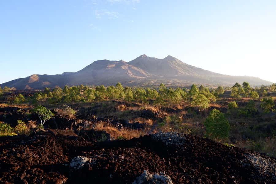 Bali: Mount Batur Sunrise Trek with A Female Guide - Getting There: Pickup Windows and the Mt. Batur Lounge Meeting Point