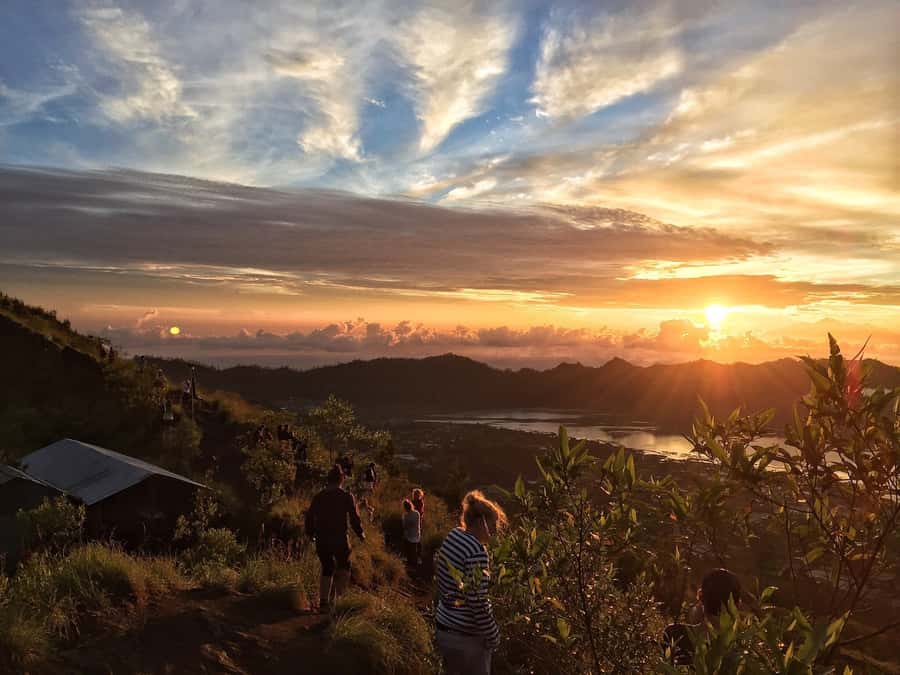 Bali: Mount Batur Sunset Trek with Picnic - The Summit and the Big Peaks: Mount Agung, Mount Abang, Lake Batur
