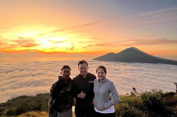 Bali: Mount Batur Trekking for Best Sunrise Adventure - Flashlight, Trekking Stick, and What to Pack (Without Overthinking It)