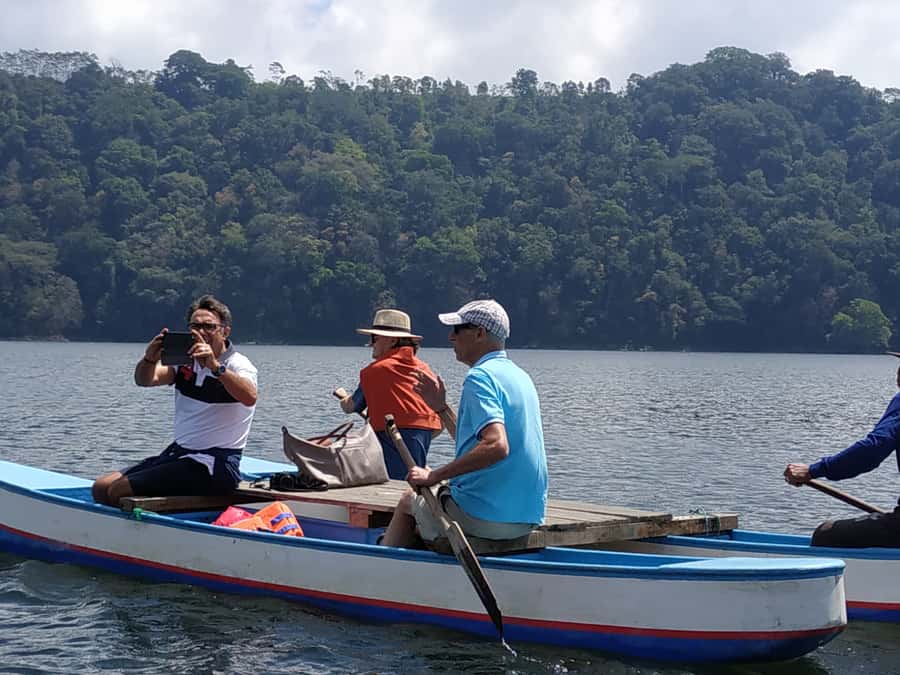 Bali: Munduk Waterfalls Trek, Twin Lakes and Temple Tour - Base Camp Break: Tea, Cake, and Route Pointers