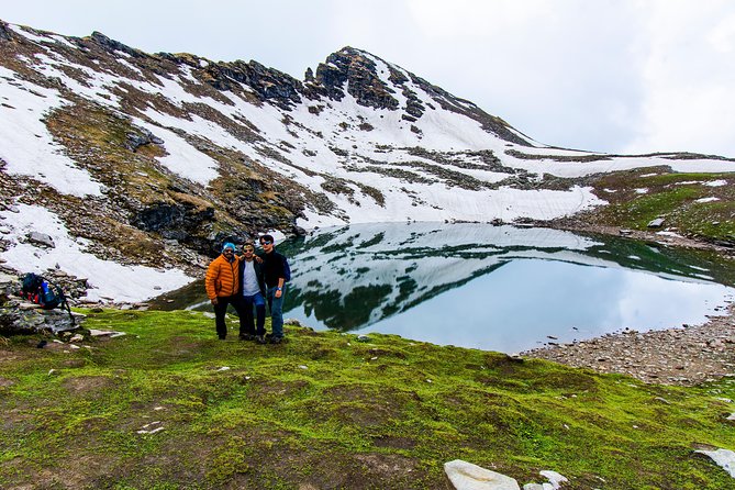 Bhrigu Lake and Alpine Meadow Trek - Day 1: The Manali Drive to Gulaba and the Hike to Rola Kholi