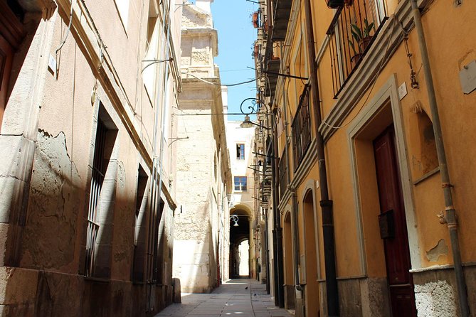 Cagliari urban trekking experience: the city you did not expect - Photo-Ready Balconies and the Art of Looking Up
