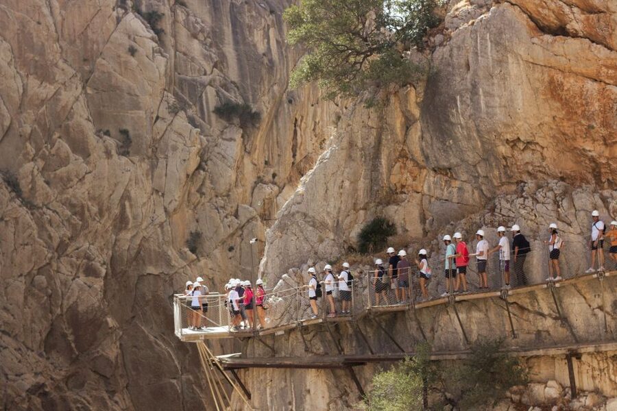 Caminito del Rey: Trekking Tour with Hiking Guide - Meeting at El Kiosko: your first lesson in getting it right