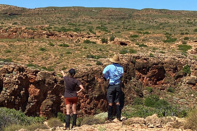 Cape Range National Park Full-Day Trekking Adventure - Ningaloo Lagoon swim stop: secluded beach, cooling off nearby