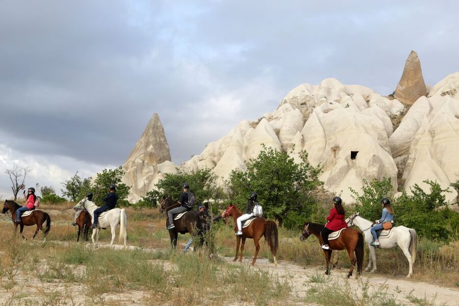 Cappadocia: Sunset Horse Trek Through the Valleys - Before You Mount: What the Briefing Really Gives You