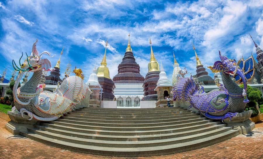 Chiang Mai: Chiang Dao Caves and Jungle Trek with Lunch - The guide factor: English/Thai storytelling, with one caution