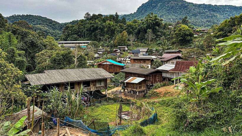Chiang Mai: Doi Inthanon National Park and Pha Dok Siew Trek - Doi Inthanon National Park photo stop and visitor area time