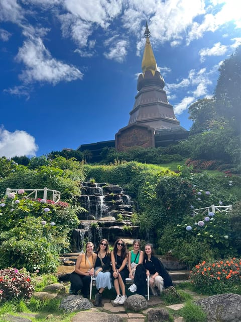 Chiang Mai: Doi Inthanon Park and Pha Dok Siew Trail Trek - Monastery and the King’s and Queen’s pagodas: short stop, big symbolism