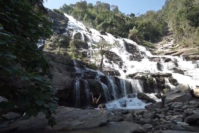 CHIANG MAI: Doi Inthanon-Trekking Pha Dok Seaw-Waterfall-Lunch - Timing and logistics: early pickup, long day, and how to prep