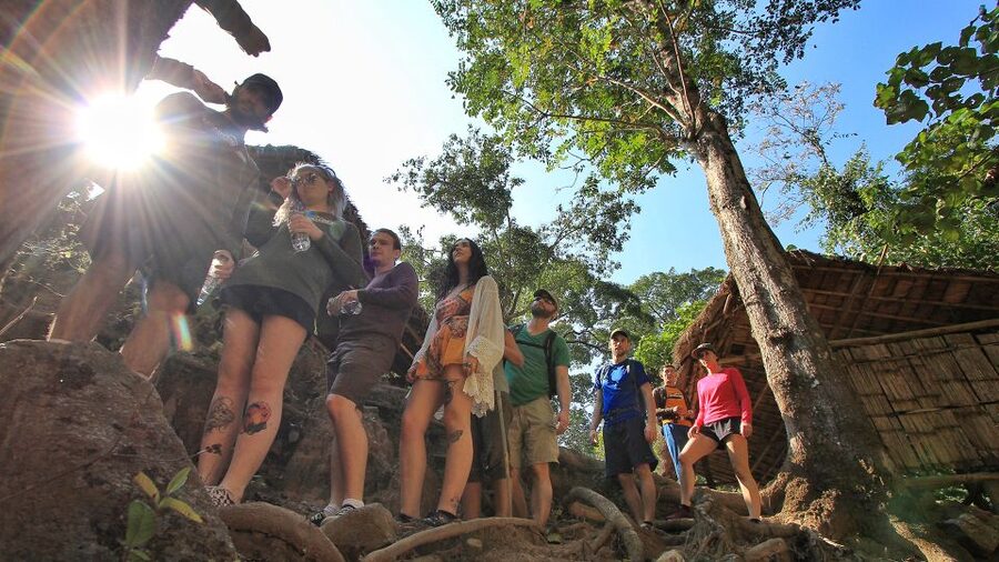Chiang Mai: Guided Jungle and Waterfall Trek with Transfer - Getting to Mae Taeng: Hotel Pickup and the 6-Hour Timeline