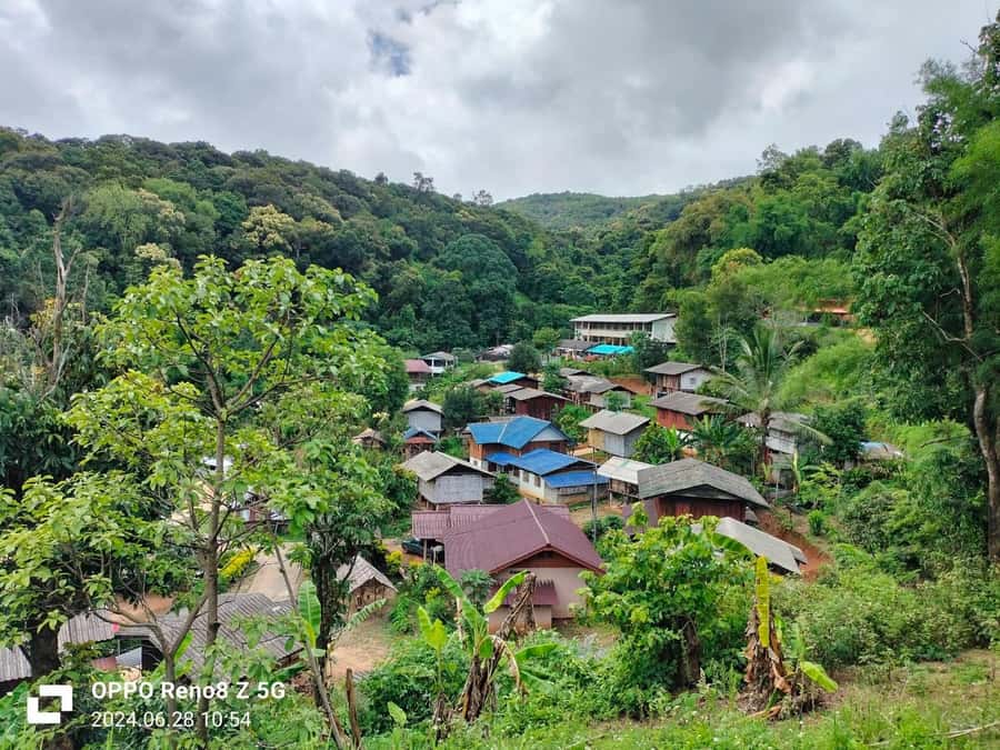 Chiang Mai: Mae Ya Waterfall & Pha Dok Siew Trail Trek - Wachiratharn Waterfall: the warm-up stop before the forest trek