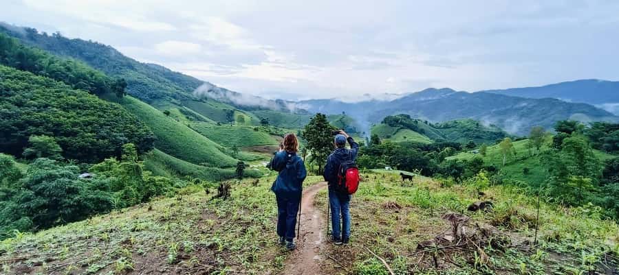 Chiang Rai: 1-Day Trekking and Longtail Boat Trip - Small group and guides: why the day feels personal