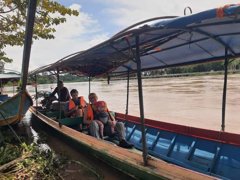 Chiang Rai Trek:Jungle Hike, Bamboo-Cooked Lunch & Boat Ride - Waterfall time near the village: swim, cool down, repeat
