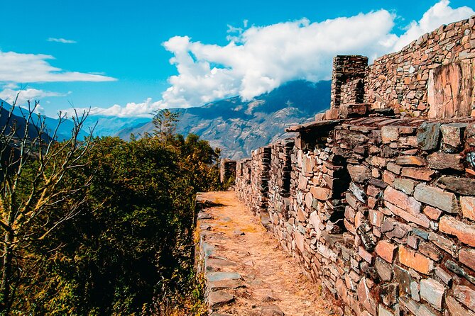Classic Choquequirao Trek – 5 Days / 4 Nights - Day 5: Capuliyoc, Saywite Monolith, and Cconoc hot springs