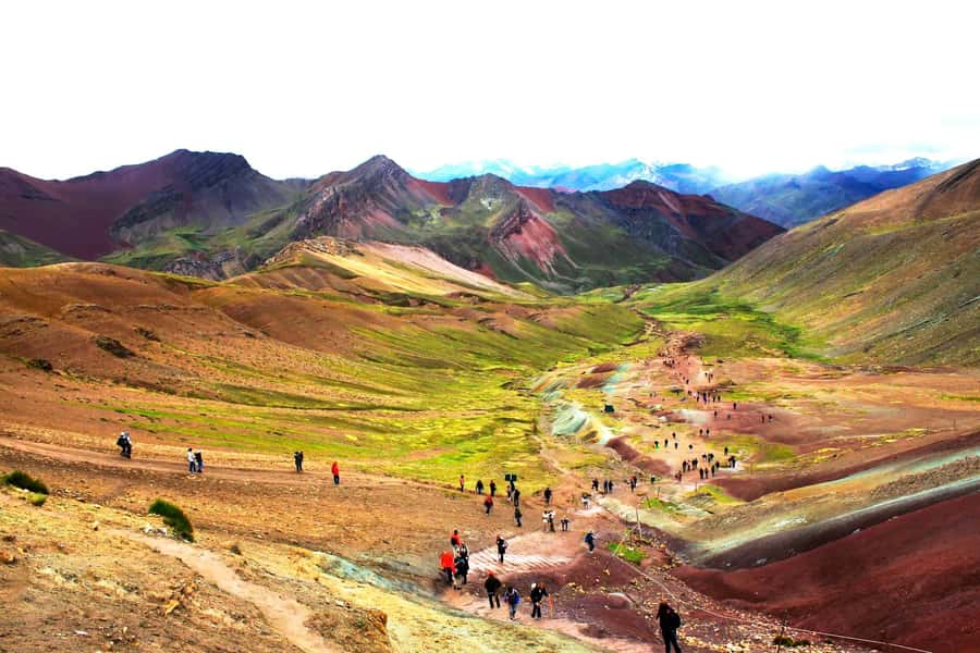 Cusco: Full-Day Rainbow Mountain & Red Valley Trekking Tour - Getting from Cusco to the trail: pickup, breakfast, and why you leave early