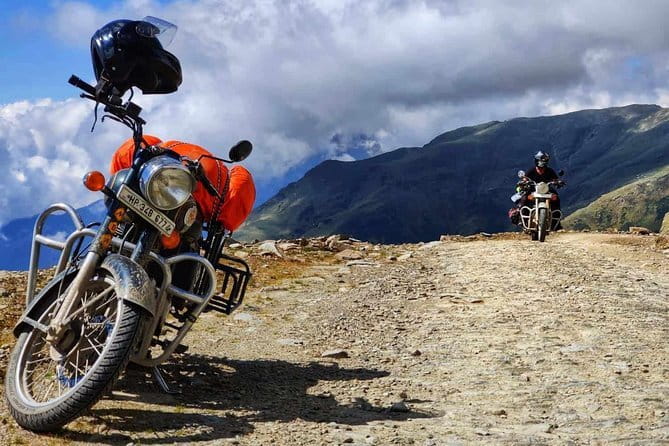 Dayara Bugyal and Surya Top Trek - Guides and group size: how support shows up on the trail