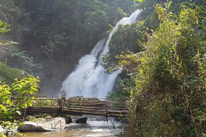 Doi inthanon National Park + 2Hour Fantastic Trekking with Lunch - Lunch and bottled water: good energy, but don’t rely on it