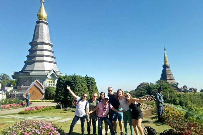 Doi Inthanon Private Tour with Trek & Lunch from Chiang Mai - Stop 4: Ban Mae Klang Luang and Arabica coffee culture
