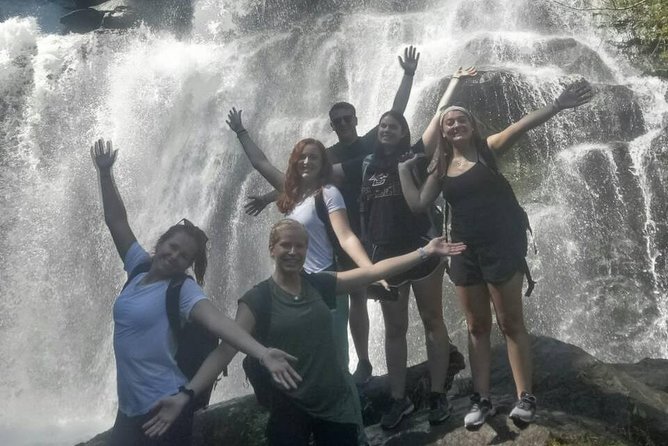 Doi Suthep Tour: Trekking at Doi Inthanon National Park with Lunch - Lunch and bottled water: the real value on a long trekking day